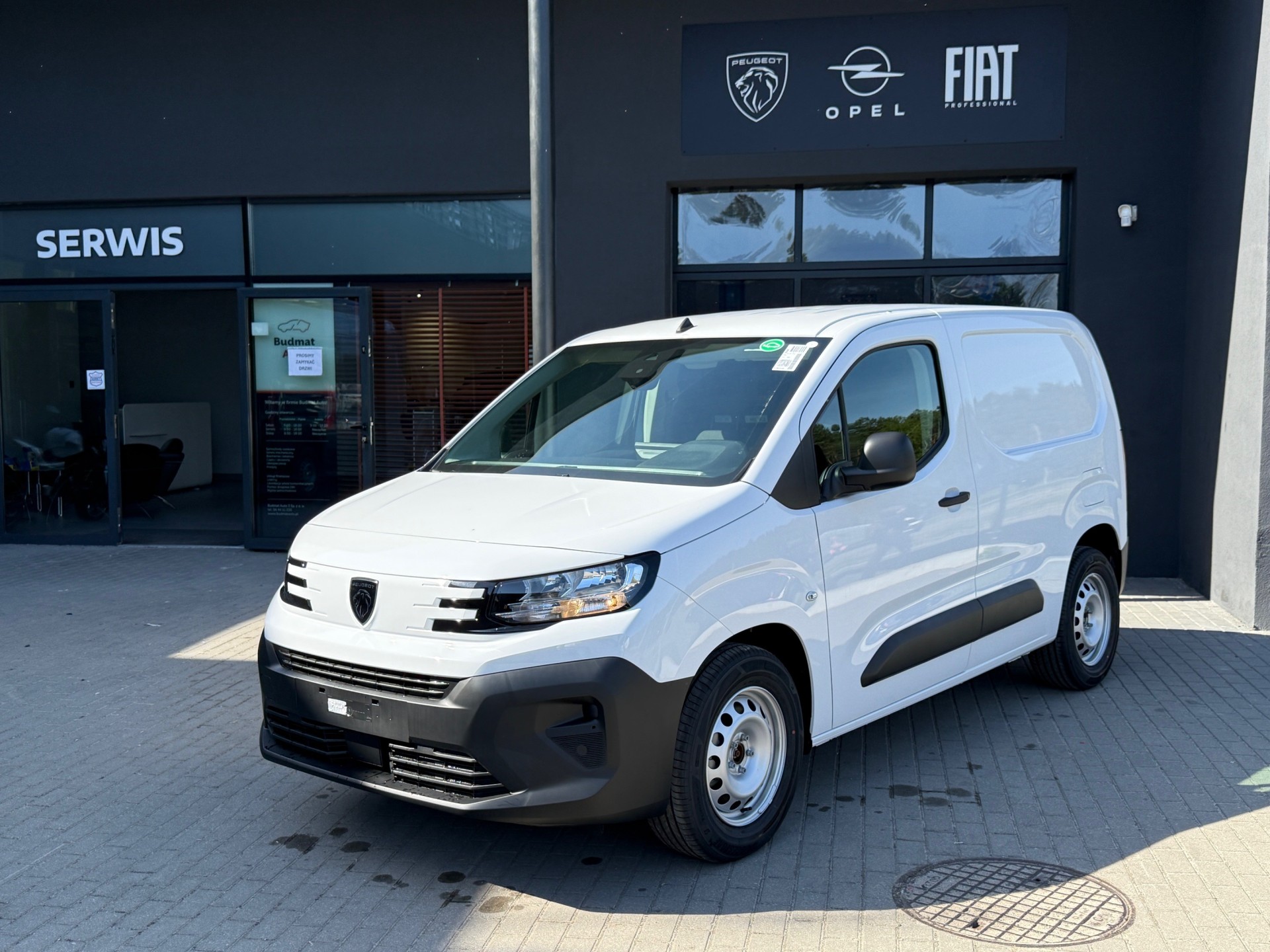 Partner Furgon Standard 800kg EV 136 KM. zasięg 330 km (akumulator 50 kWh)