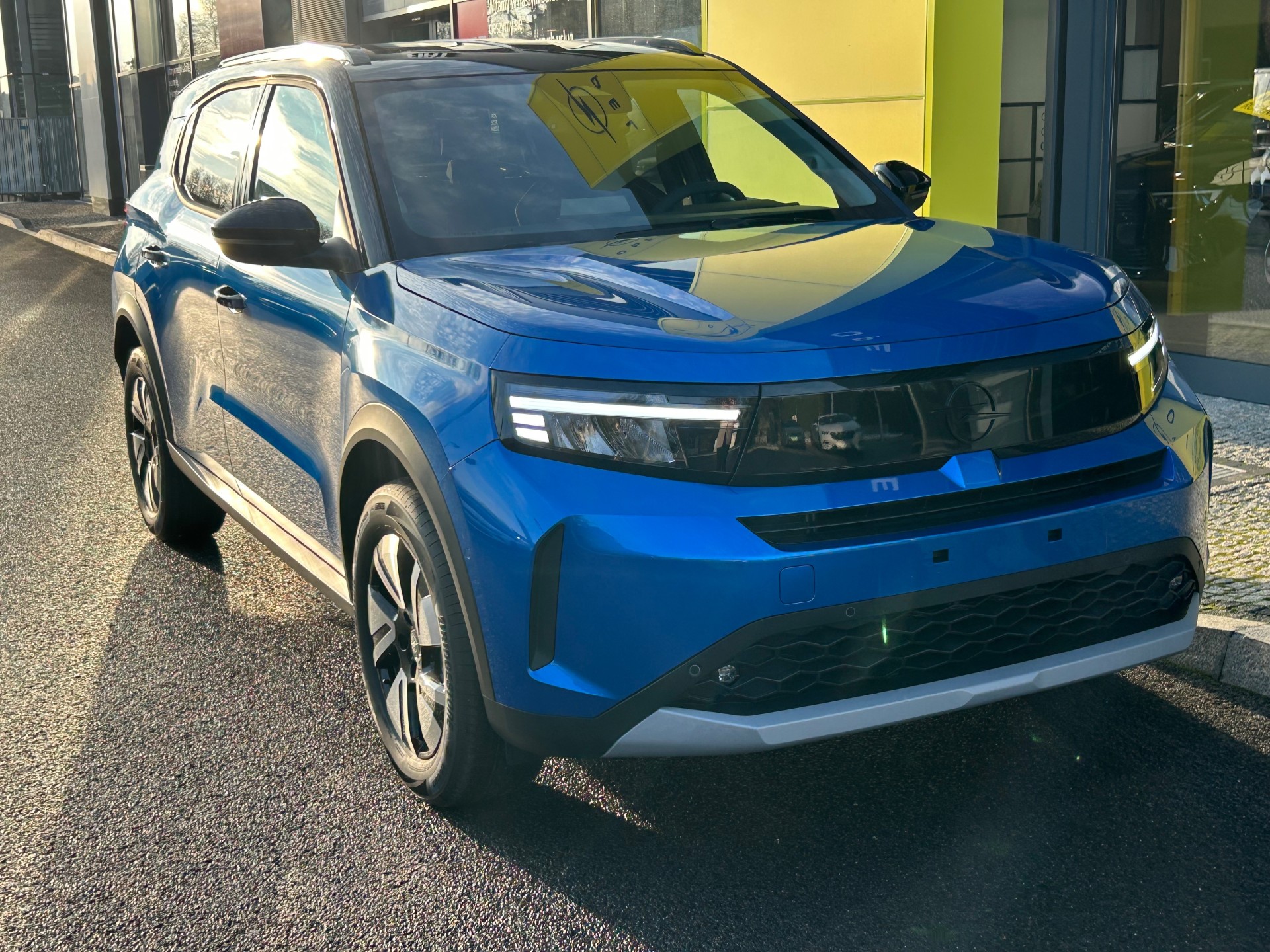 Frontera GS Hybrid 1.2 Turbo 145KM eDCT6, Niebieski