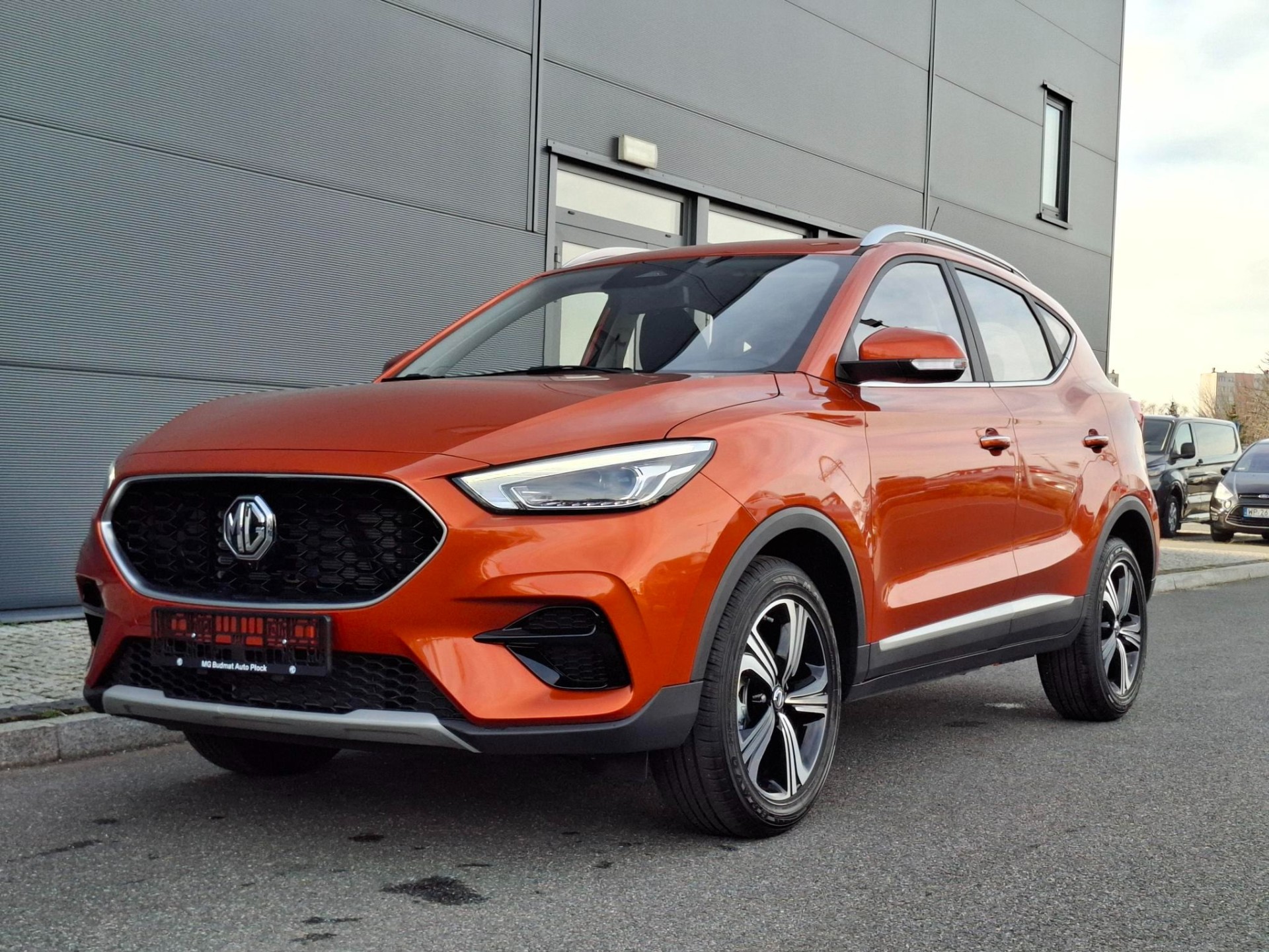 MG ZS Classic 1.5L 106 KM Pomarańczowy